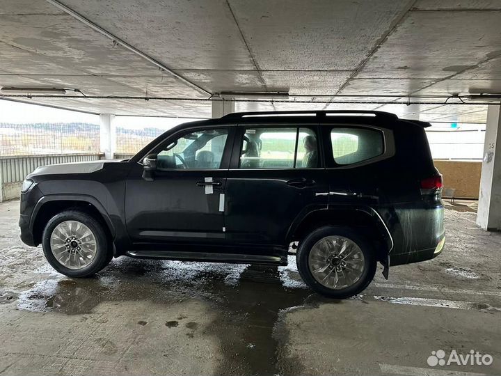 Toyota Land Cruiser 3.3 AT, 2023, 30 км