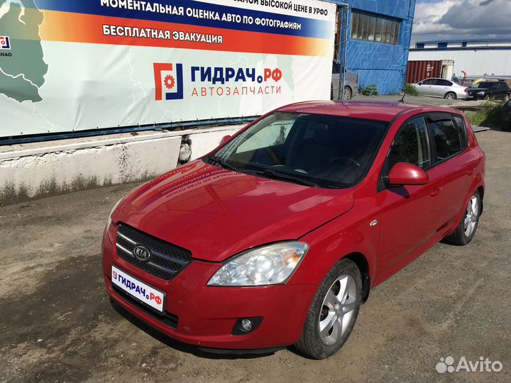 Ручка двери наружная задняя левая Kia Ceed 82651-1