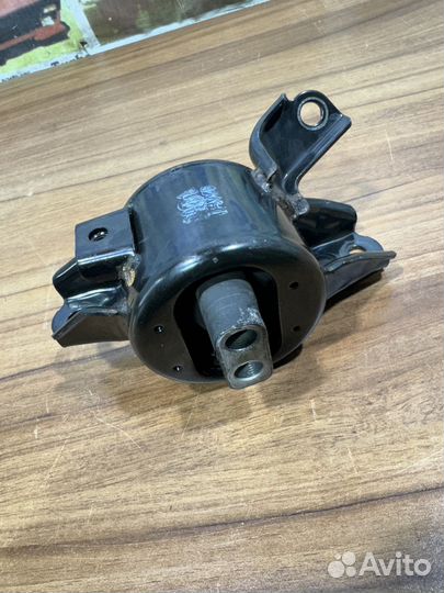 Подушка опора двигателя оригинал Киа Рио 3