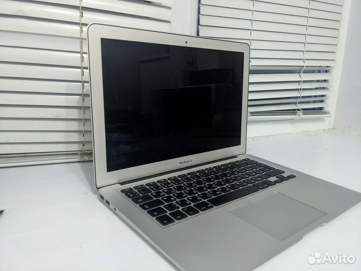 Apple MacBook Air 13 2011