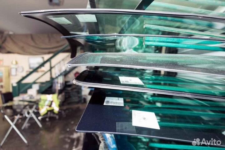 Стекло лобовое Ford Fiesta