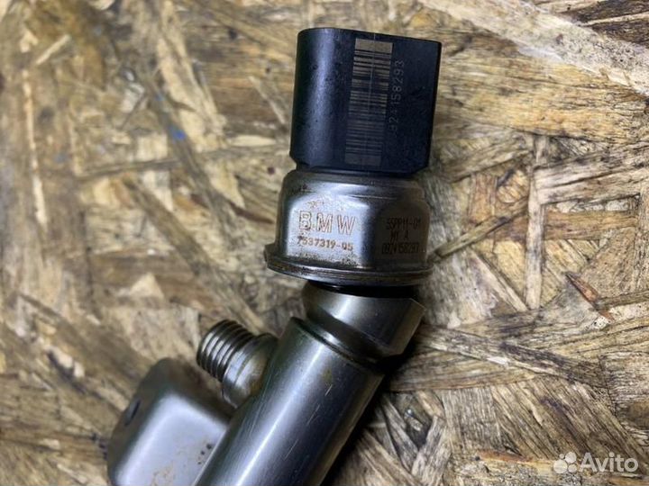 Топливная Рейка bmw f10 n63 1-4 zyl