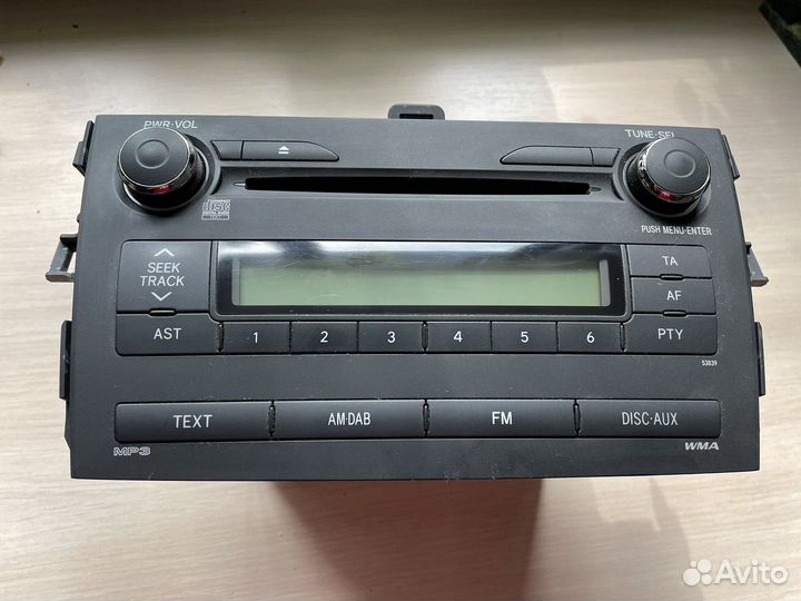 Штатная магнитола на toyota corolla 150