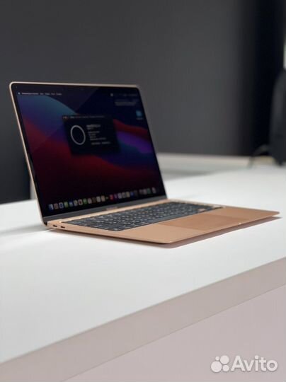 MacBook Air 13 (2020), M1, 8/256GB, Gold