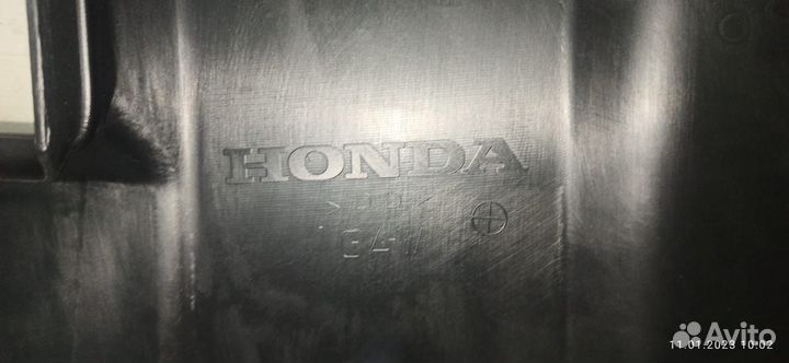 Накладка бампера Honda CR-V 71102-SWE-T10ZZ