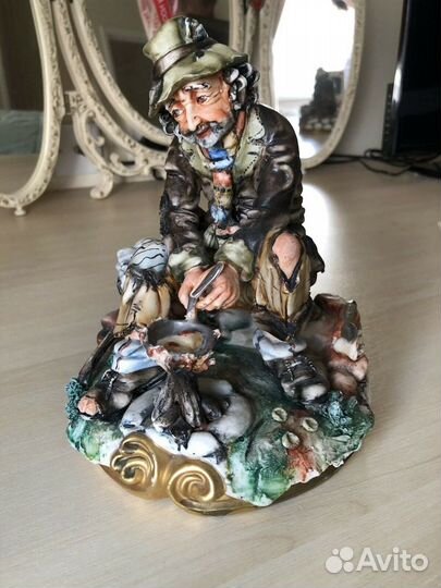 Фигурка Каподимонте Бродяга готовит завтрак Милио