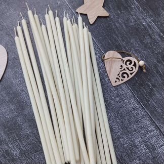 Белые восковые свечи