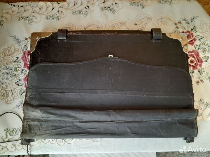 Старинный портфель, с ключем