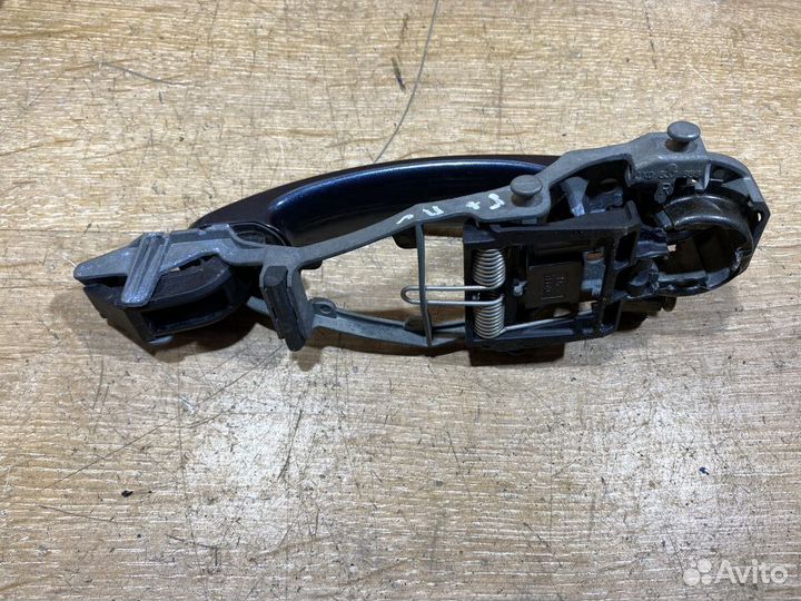 Ручка наружная Volkswagen Golf Plus R40