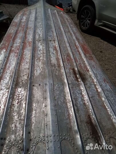 Продаю лодку