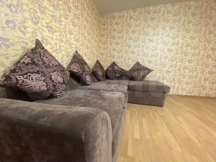 2-к. квартира, 76 м², 10/20 эт.