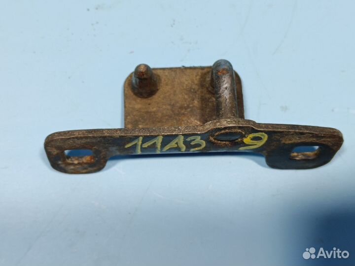 Ответная часть замка багажника для BMW 5 E34