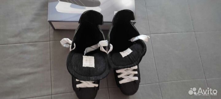 Коньки хоккейные