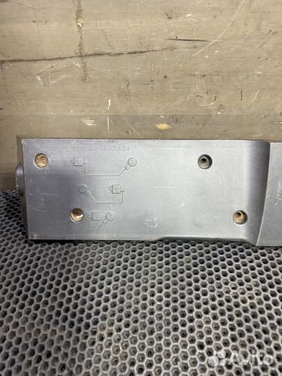 Декоративная крышка двигателя G32M Рекстон Rexton