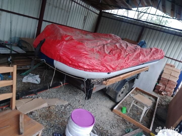 Продам лодку с мотором
