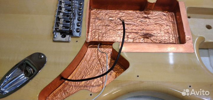 Классная электрогитара