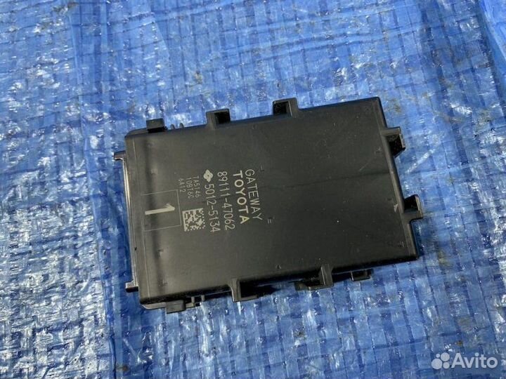 Электронный блок Toyota Prius ZVW50 2zrfxe 2016