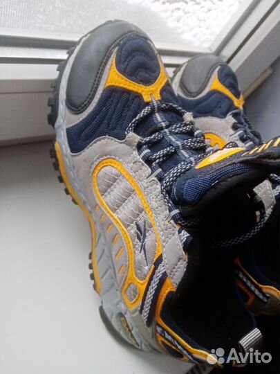 Кроссовки 38