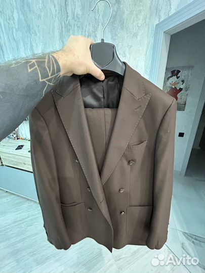 Костюм двубортный мужской
