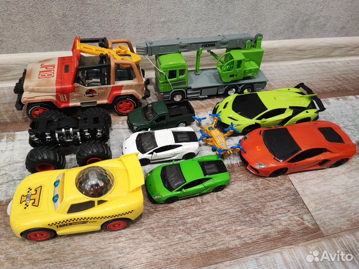 Набор машинок