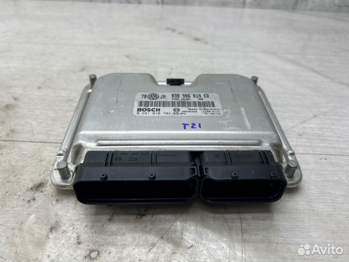 Блок управления двигателем Volkswagen Passat B5