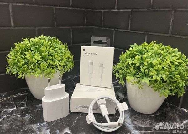 Быстрая зарядка для iPhone 20w. Новая