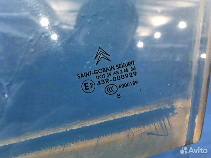 Стекло переднее левое Citroen C4