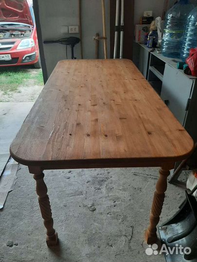 Стол деревянный