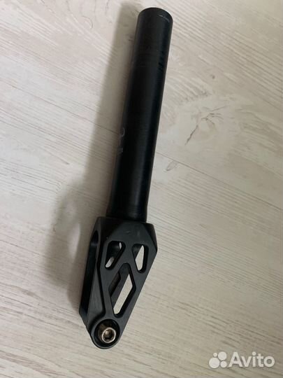 Вилка для трюкового самоката