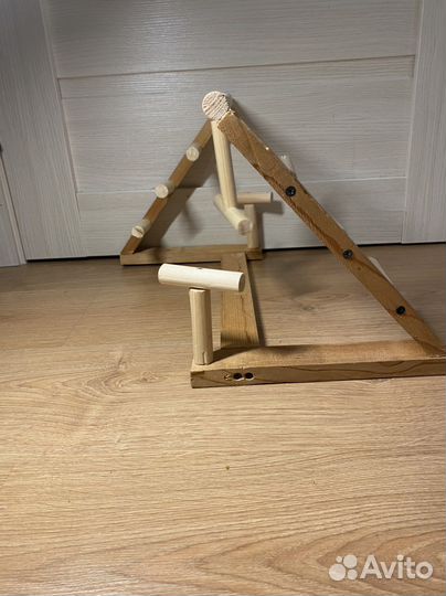 Стенд для попугая