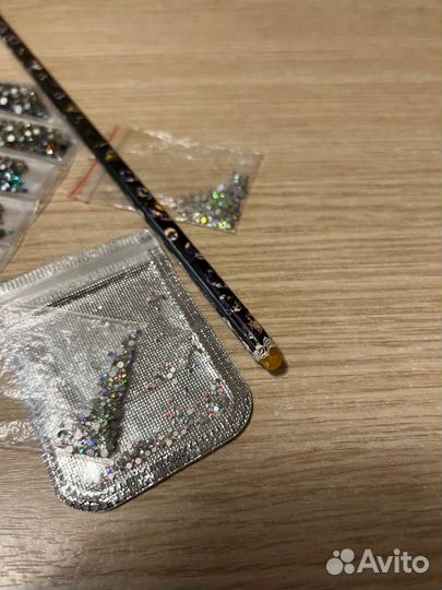 Стразы для маникюра/ногтей