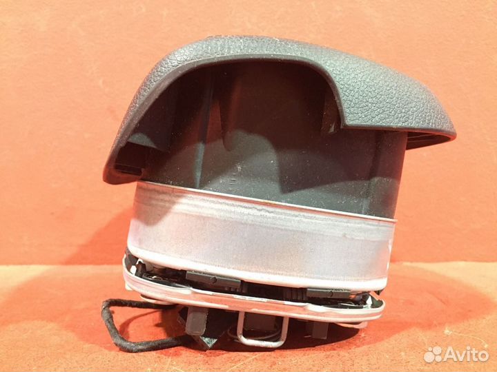 Подушка безопасности в руль Skoda Yeti хетчбэк