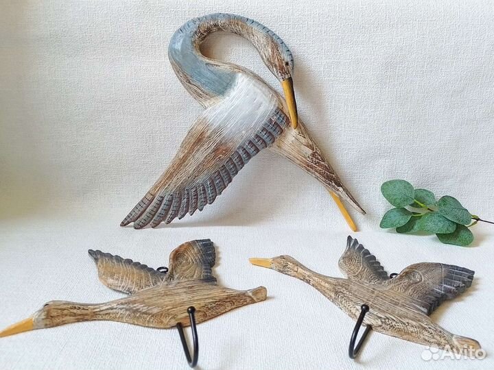 Крючок вешалка настенная