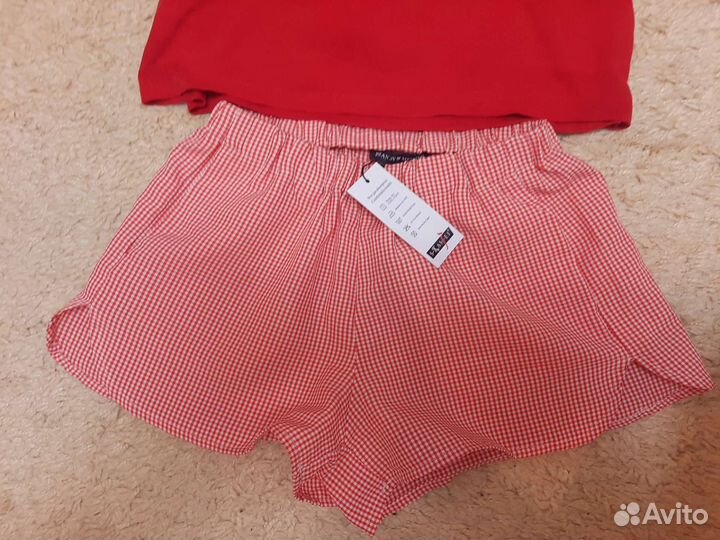 Новые шорты, кофточка в подарок