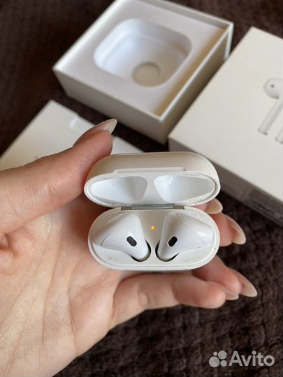 Беспроводные наушники apple Airpods оригианал б/у