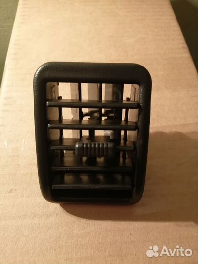 Сопло(дефлектор) воздуховода боковое ваз