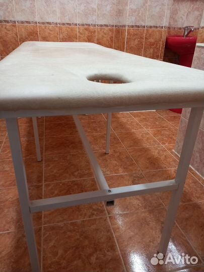 Массажная кушетка