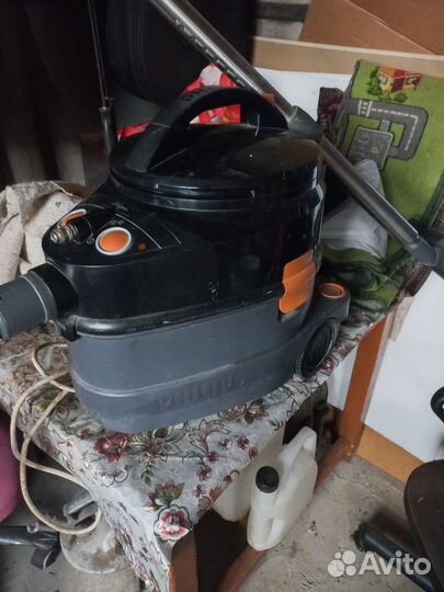 Моющий пылесос Philips
