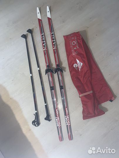 Лыжные палки с чехлом + сапоги
