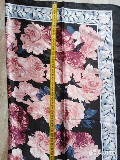 Платок Шелк 100 размер 90 на 90