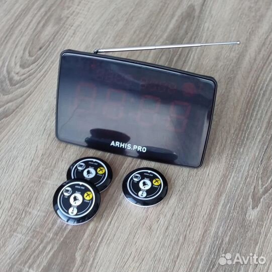 Табло вызова официанта руссифицировано и кнопки