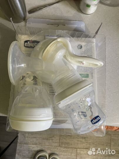 Chicco молокоотсос ручной с бутылочкой