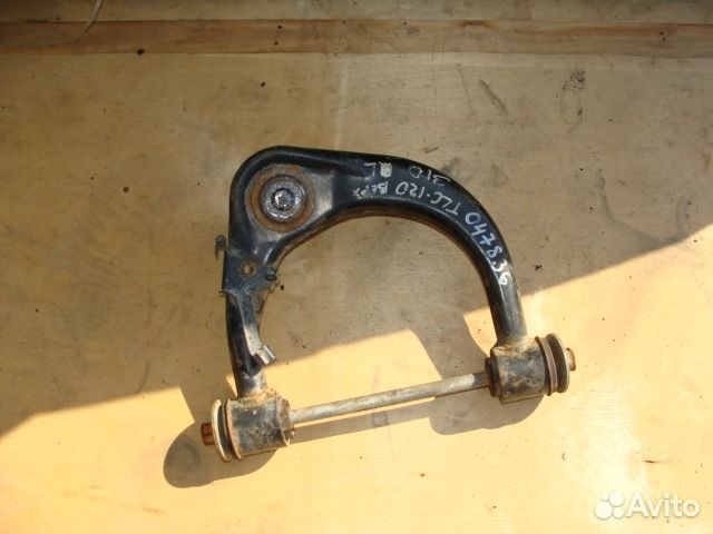 Передние рычаги Toyota land cruiser120 03г