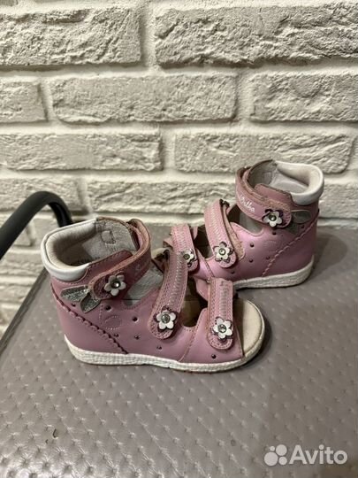 Сандалии антиварусные для девочки р.22