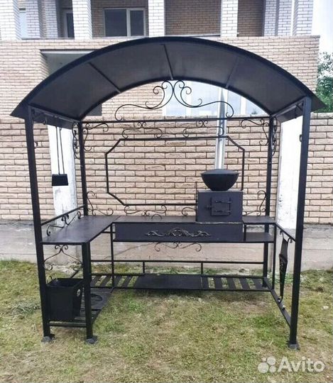Беседка с мангалом