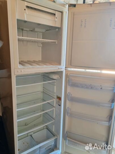 Холодильник indesit