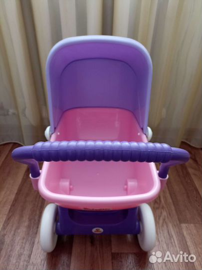 Коляска, стульчик и кроватка