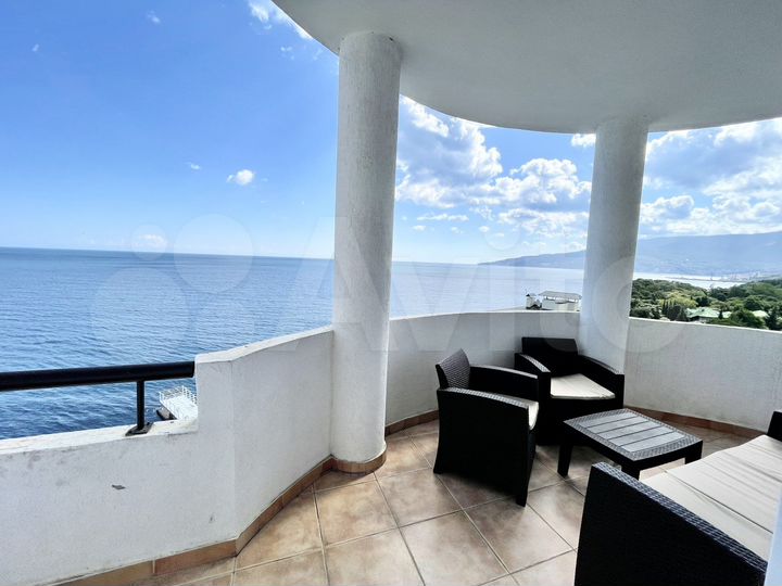 3-к. квартира, 100 м², 10/12 эт.