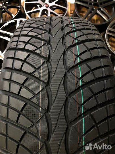 Antares Majoris M5 285/35 R22 106W