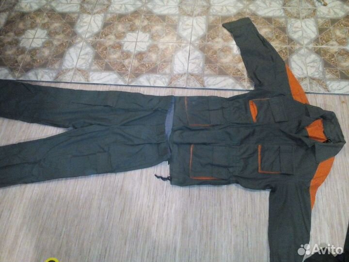 Спецодежда. костюм брюки и куртка